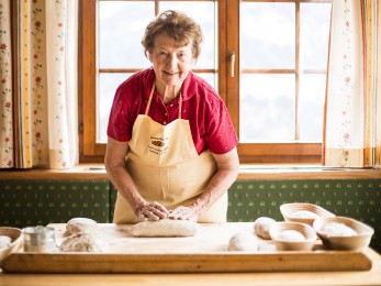 Die überlieferte Kunst des Brotbacken im Lesachtal
