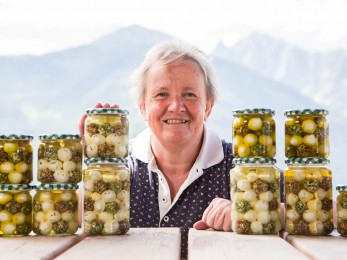 Frischen Biokäse machen mit der Bergbäuerin